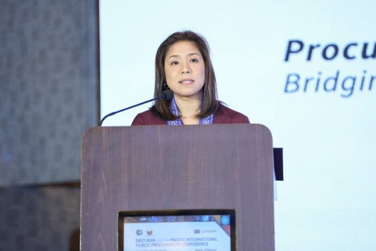 Palace rejects resignation of economic team