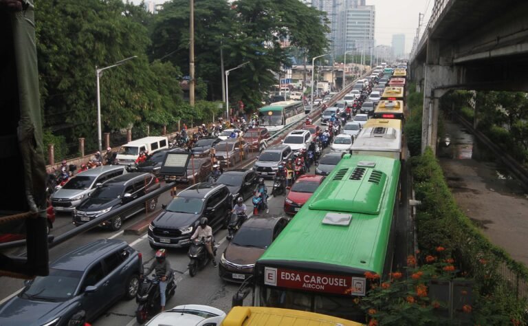 Instead Of Pausing EDSA Rehab, Why Not A Hybrid Work Sched