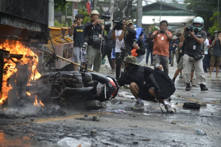 Cops Tag Masked Infiltrators Posing As Activists 