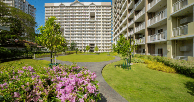 DMCI Condo Community In Paranaque Gets Award For Walkability