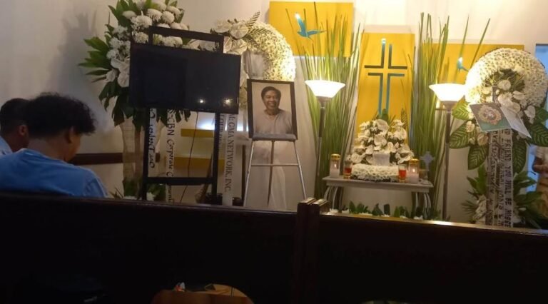 Waiting For Mourners At Showbiz Journo’s Wake