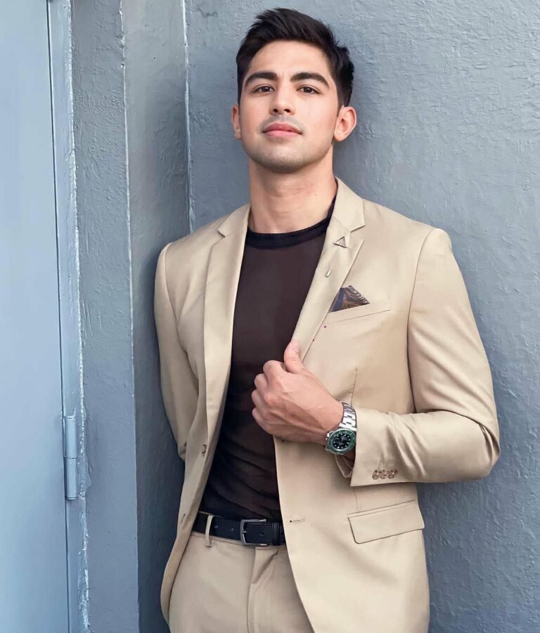 How Tanghalang Una Obra finds Derrick Monasterio After Piolo Pascual To Perform As Ibarra