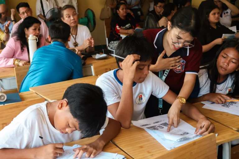 87% of Junior High Studes Can’t Read Alone